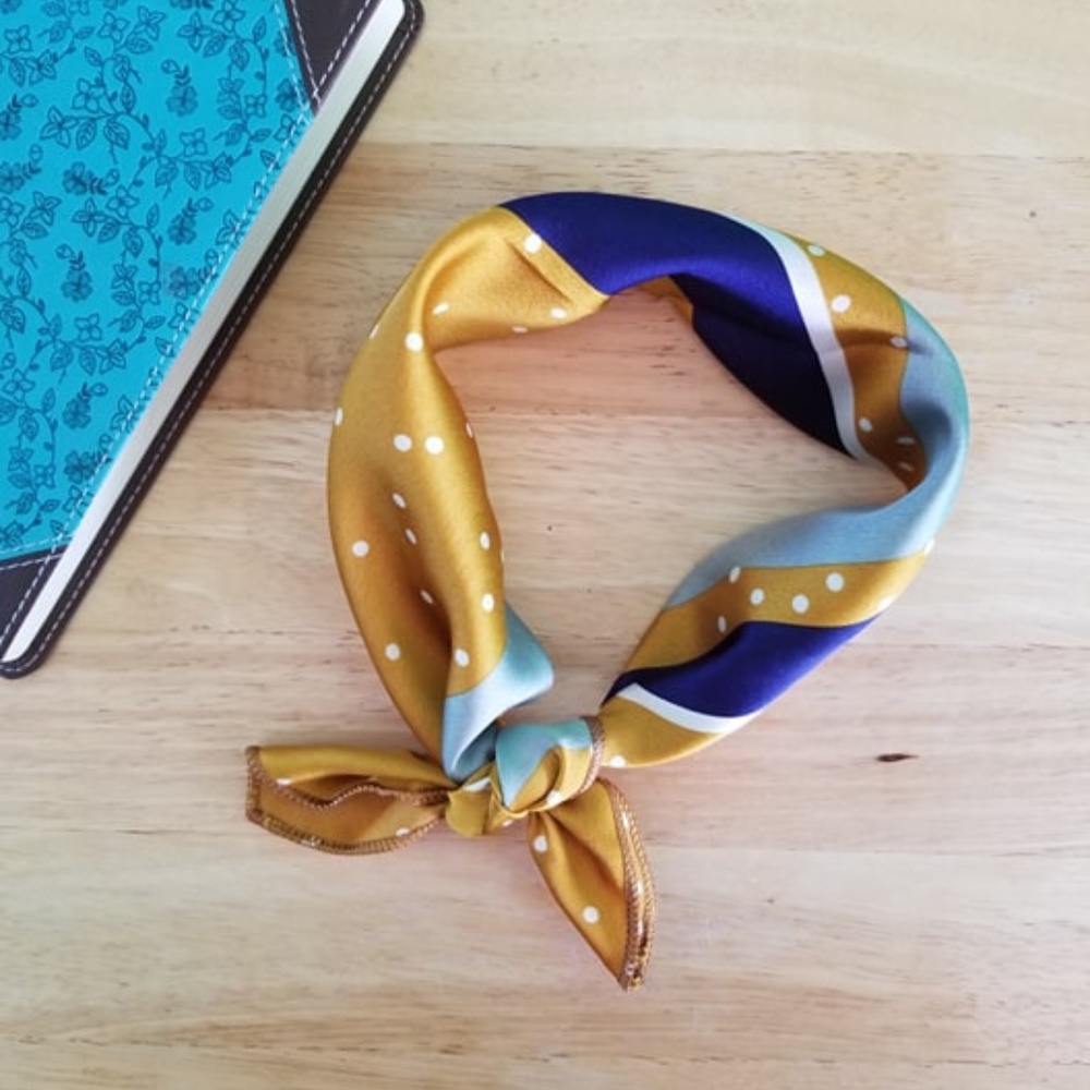 Silky Feel Elegant Neck Scarf